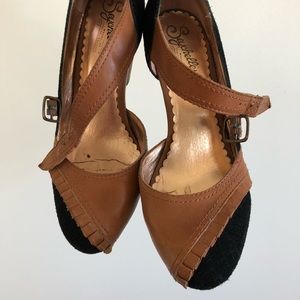 Seychelles Brown and Black Heels